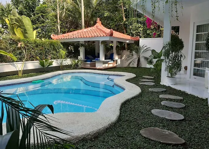 Sunkiss Villa By Yogya Tropicana